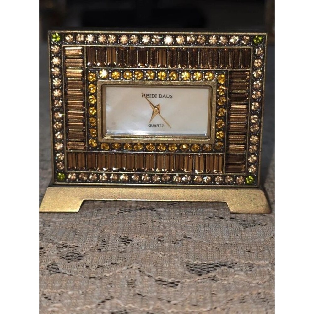 Heidi Daus Mini Clock